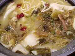 -周鱼小馆石锅酸菜鱼(活力汇店)