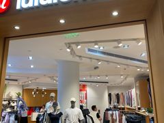 -lululemon(上海浦东IFC店)
