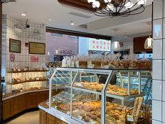 面包甜点陈列柜-老大昌(淮海中路店)