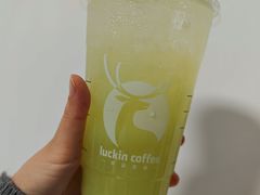 轻咖柠檬鲜萃茶-瑞幸咖啡(番禺永旺梦乐城店)