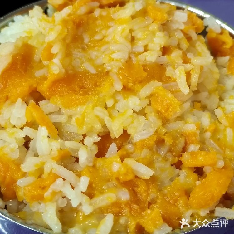 抵食夹大件的煲仔菜～秋哥美食