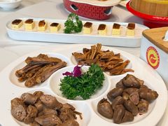 一鸭六吃-梅利汴京烤鸭•开封豫菜地标店(东司门店)