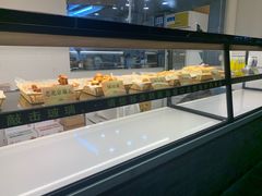 面包甜点陈列柜-四季小馆·地道北京小吃(广百店)