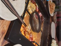 -老牌坊云南鱼豆花火锅(爱建店)