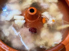 汽锅鸡-老滇山寨•云南特色菜•地方菜•民族风情歌舞表演(金碧店)