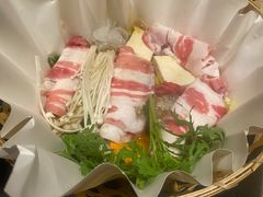 -枝魯枝魯自助料理