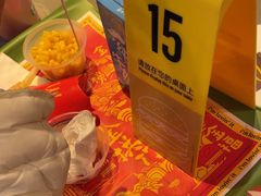 -麦当劳(汉口火车站候车室店)