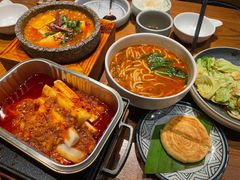 小锅米线-云海肴·汽锅鸡·云南菜(天山百盛优客店)