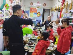 大堂-独一家豆花庄铁锅炖