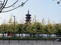 -龙华寺