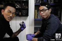 -鬼手纹身小鬼店