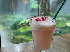 -Chom Cafe and Restaurant
