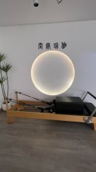 -闺蜜瑜伽·普拉提女性塑形馆