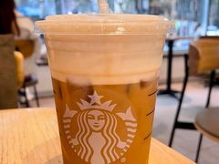 -星巴克臻选(上海淮海百盛购物中心店)