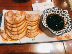 三少酱肘子-娄三少·老北京春饼烤鸭家常菜(方庄店)
