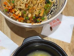 -秦䩊会·陕西biangbiang面(畹町路店)