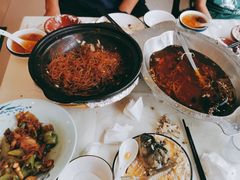 -鑫巴蜀小镇 · 水煮鱼专研店(玉桥店)