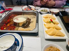 -尚尚仙·酸汤猪手·猪肚鸡火锅(华联万柳购物中心店)