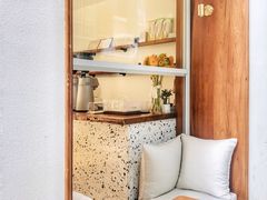 -Line 咖啡(石厦花园店)