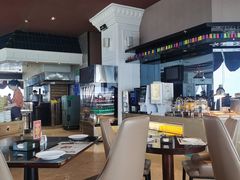 -荣誉国际酒店-云顶旋转餐厅