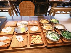 -银米·云南传统过桥米线(双廊黑金冠店)