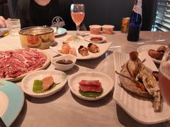 -雍容荟帝王蟹活龙虾展台自助(IFS黑金店)