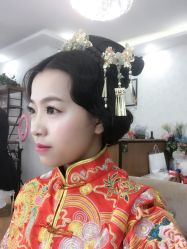 -红馆妆造(中央大街店)