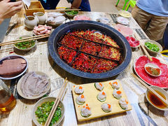 -渝嘴小老弟老火锅(华新村店)