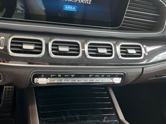 -天津波士信达奔驰4S店(卫津南路店)