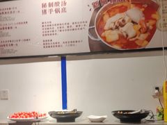 -尚尚仙·酸汤猪手·猪肚鸡火锅(华联万柳购物中心店)