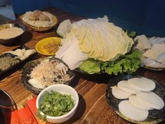 -洞庭洲·防空洞火锅·铜锅涮肉·烧烤(新百广场店)