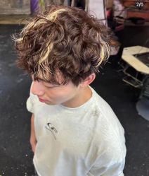 -艾美A·M Hair Salon
