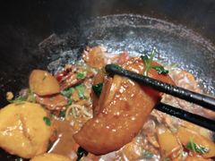 -锅老头海鲜铁锅炖