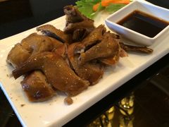公馆家藏熏乳鸽-卫鼎轩·家宴(水上公园店)