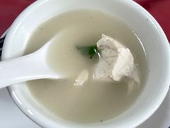 鱼头豆腐汤-华园农庄·特色炭烧鸡·北江河鲜