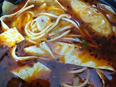 -小蛮椒麻辣烫·麻辣拌(青浦宝龙店)