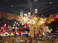 店内布置-老滇山寨•云南特色菜•地方菜•民族风情歌舞表演(金碧店)