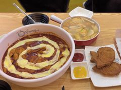 -火鸡爪东大门猎奇炒年糕