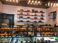 面包甜点陈列柜-81BAKERY(大学路店)