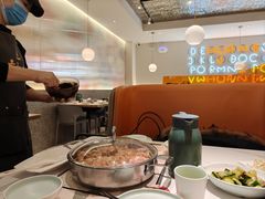 -黄记煌三汁焖锅(新佳丽江汉路店)