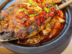 -鸣记脆皮烤鱼·海鲜烤鱼(三八广场店)