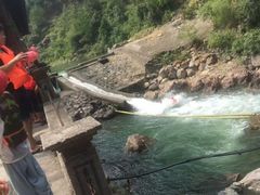 -安吉龙王山峡谷漂流