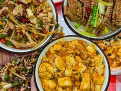 -洪霞餐馆·川菜·鲜货现炒(两江春城店)