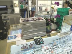 -新视达眼镜店·蔡司·依视路(名镜苑店)