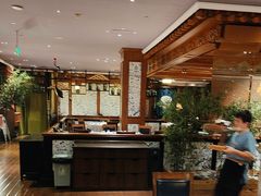 -八府香鸭·啫啫煲(华山路店)