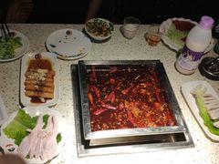 -二荆条·蜀鲜汇城市森林火锅