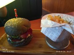 松茸厚牛汉堡-HIB HUB公社(解放西路店)