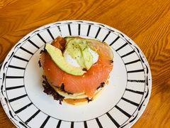 三文鱼水波蛋松饼-AFS Cafe & Canteen(闽江二路店)