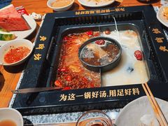 -老牌坊云南鱼豆花火锅(哈西万达店)