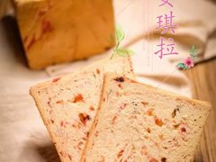 草莓吐司-京馔手工吐司(万达广场济南高新店)